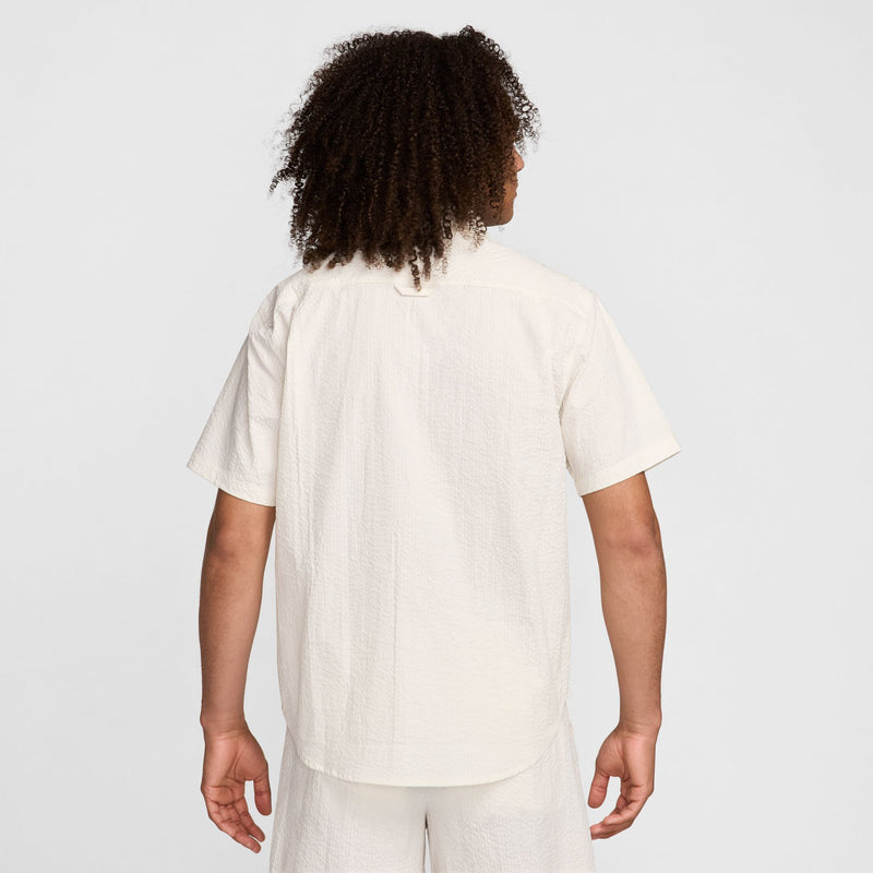 Nike Life Men's Short-Sleeve Seersucker Button-Down Shirt 'Phantom'