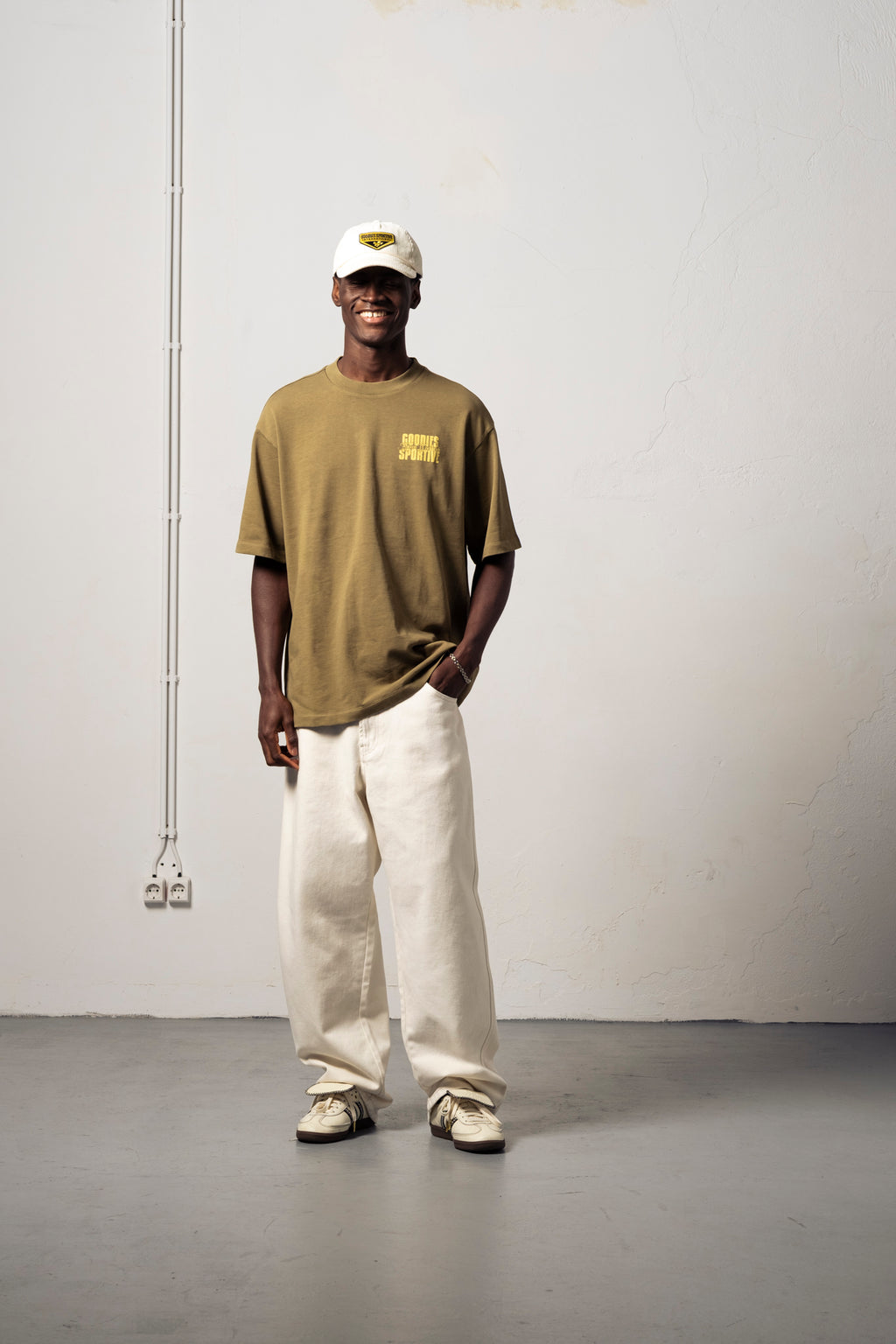 Goodies Sportive Sportive Radio Tee T-shirt 'Khaki'