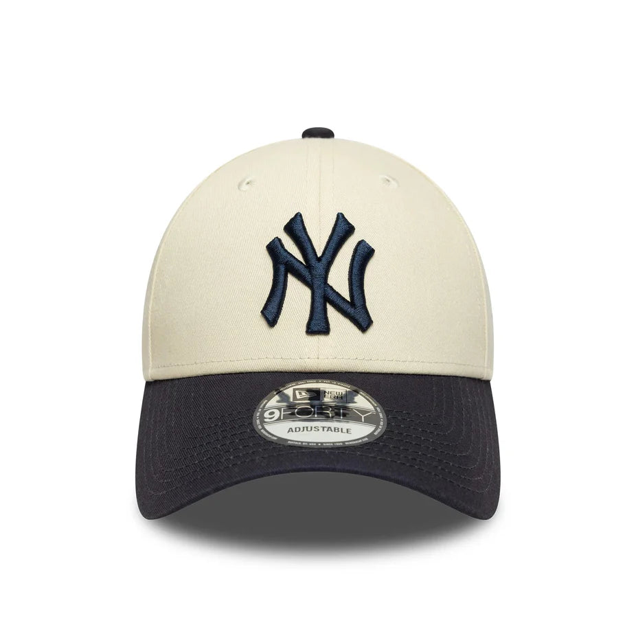 New Era 9FORTY Adjustable New York Yankees Cap 'Cream/Navy'