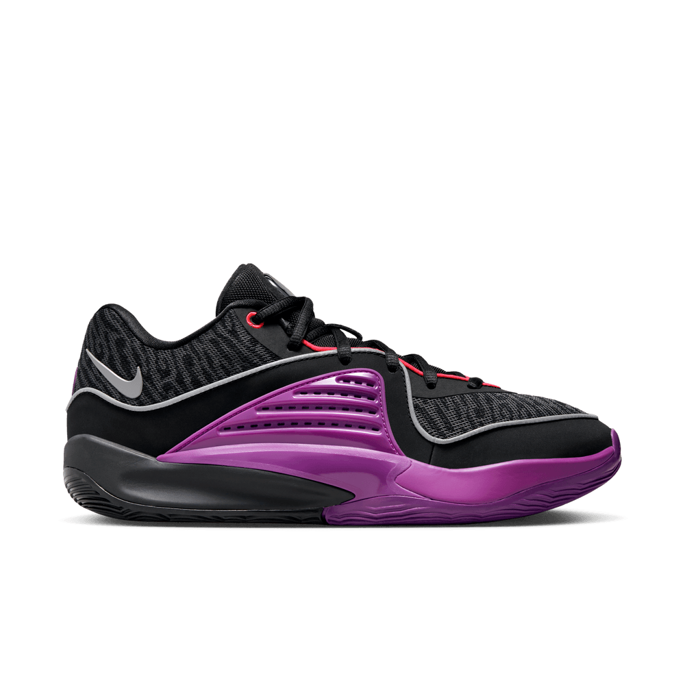 Black and 2024 purple basketball shoes