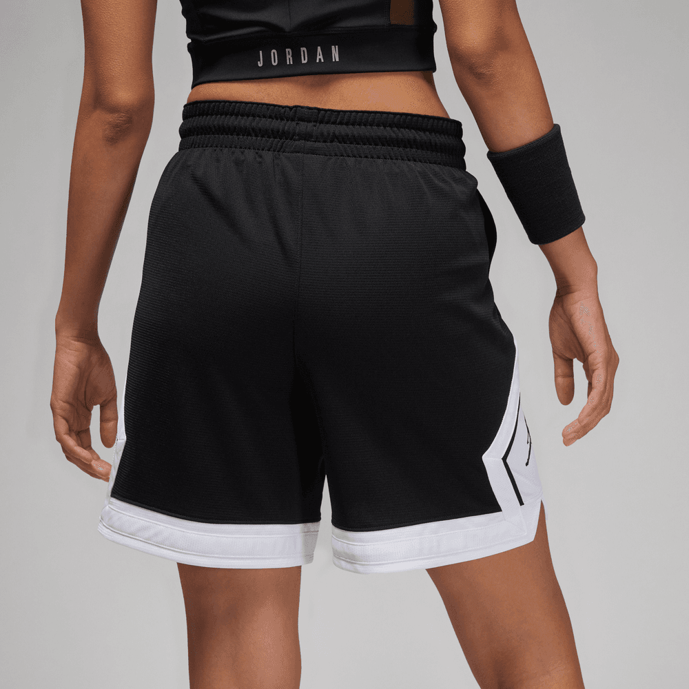Black and white jordan shorts shop