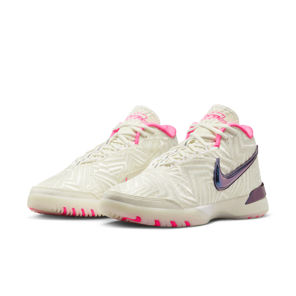 lebron girl basketball shoes
