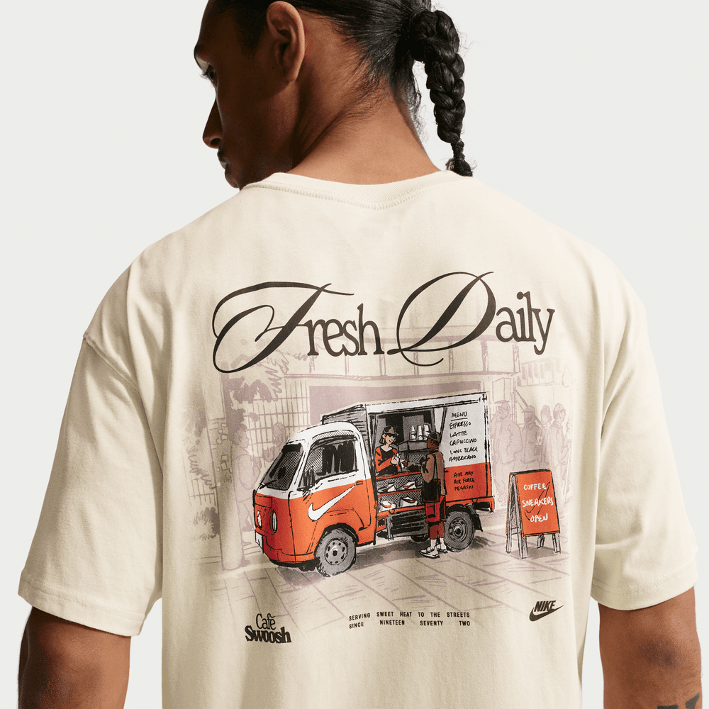 Nike Sportswear T-Shirt 'Light Khaki'