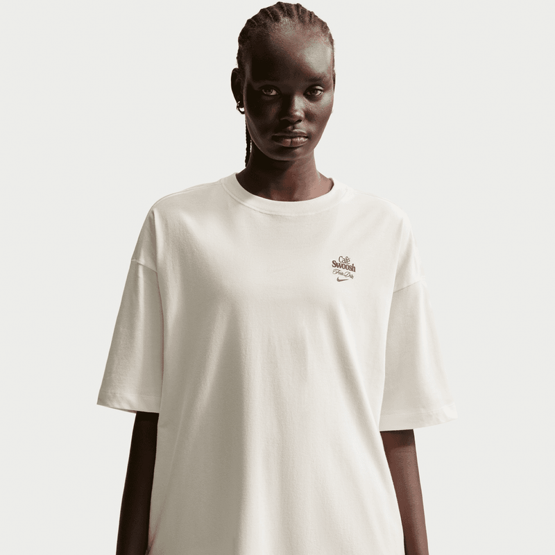 Nike Sportswear Women's Oversized Short-Sleeve T-Shirt 'Sail'