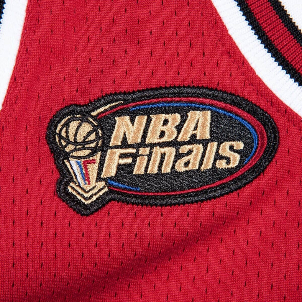 Mitchell & Ness Authentic Michael Jordan Chicago Bulls Road Finals 1997-98 Jersey