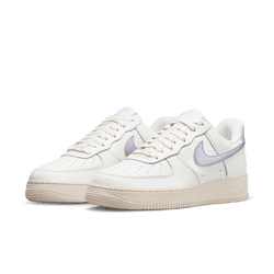 Air force 1 07 2025 le low women's size 9